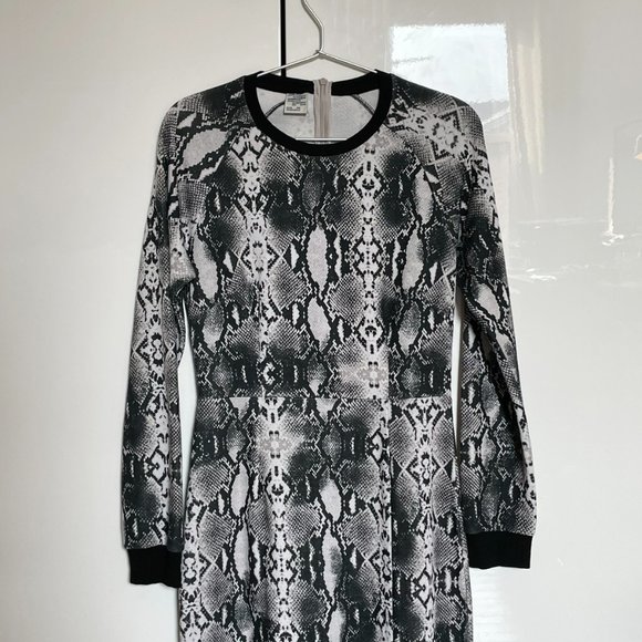Baum und Pferdgarten Ethena Dress in Snake Print - Picture 2 of 6